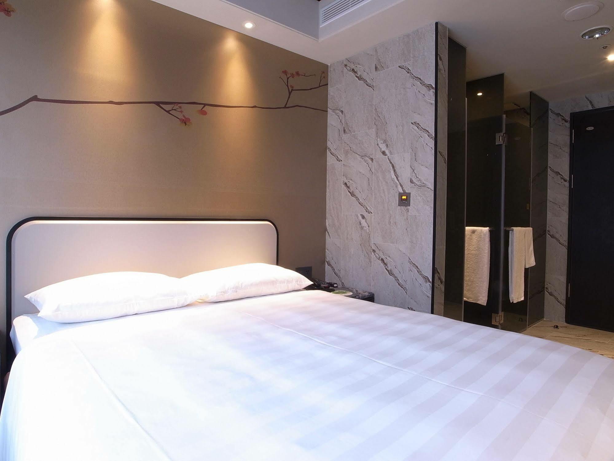 Hotel Midtown Richardson - Kaohsiung Bo'Ai Экстерьер фото